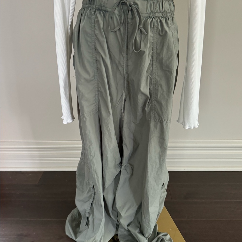 Men's Gray Drawstring Pants